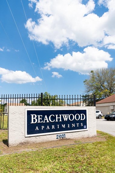 2901 Beachwood Blvd 1-3 Beds Apartment for Rent Photo Gallery 1